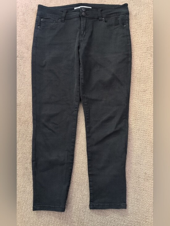 Celebrity Pink Other - Celebrity Pink Junior Mid Rise Skinny Jeans/ Denim